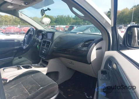 2011 Dodge Grand Caravan Crew z USA, uszkodzony, nr VIN 2D4RN5DG5BR786306